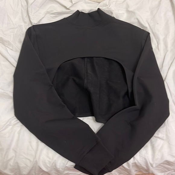 lululemon athletica Tops - Lululemon cropped sweater / sweatshirt